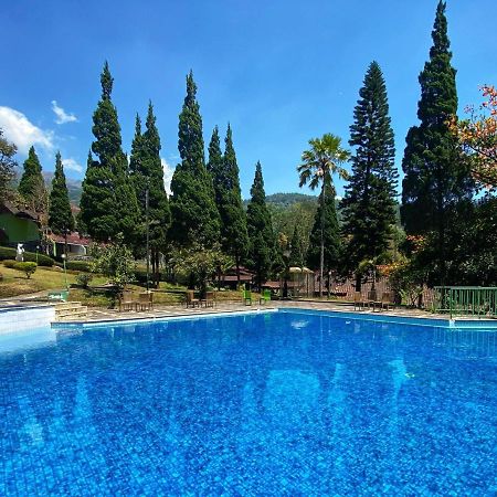 Grand Whiz Hotel Bromo Buitenkant foto