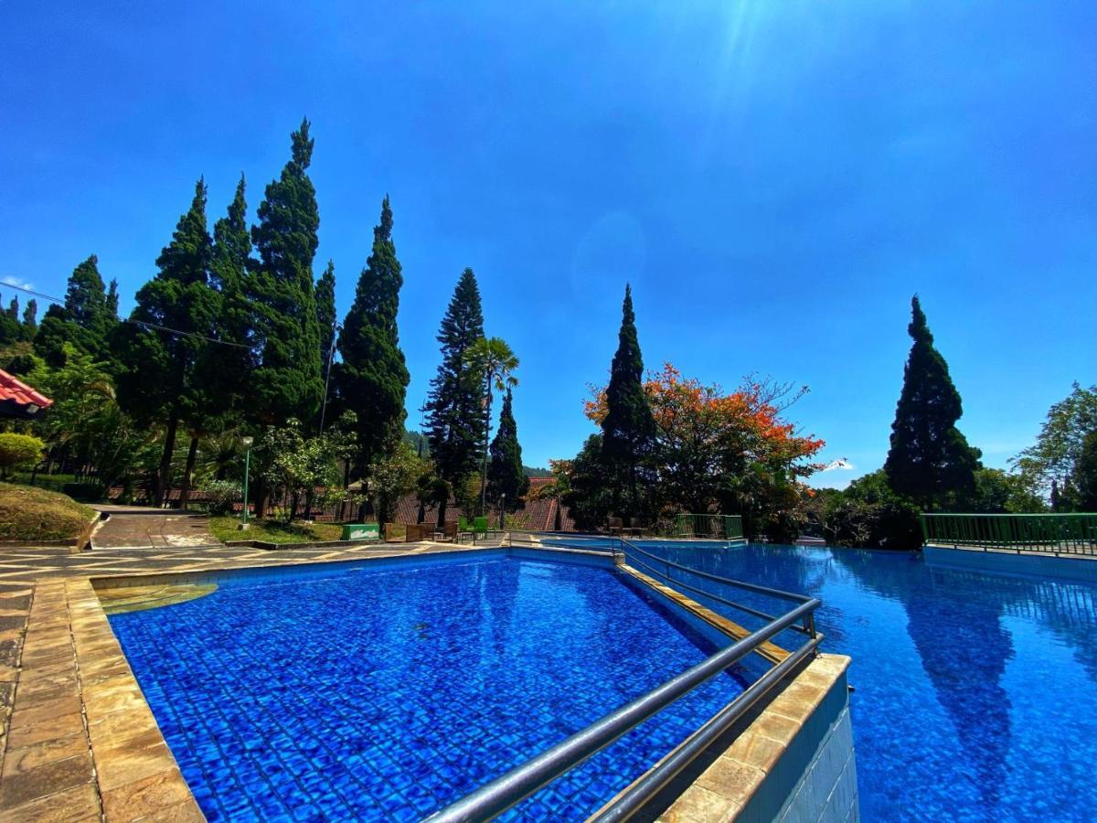 Grand Whiz Hotel Bromo Buitenkant foto