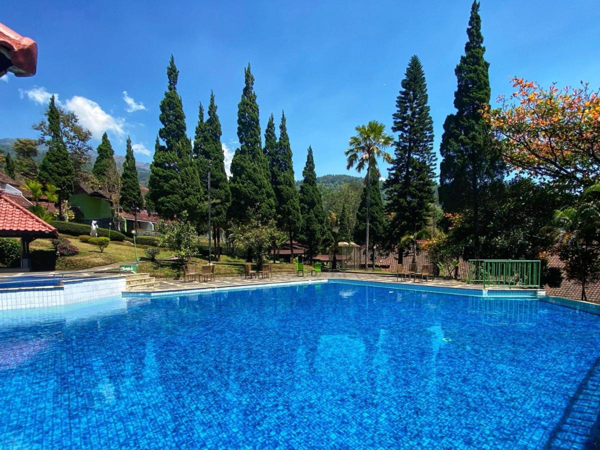 Grand Whiz Hotel Bromo Buitenkant foto