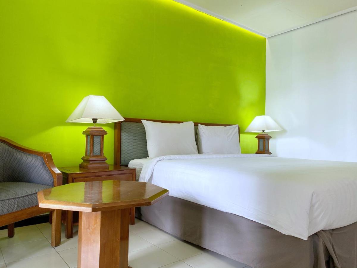 Grand Whiz Hotel Bromo Buitenkant foto
