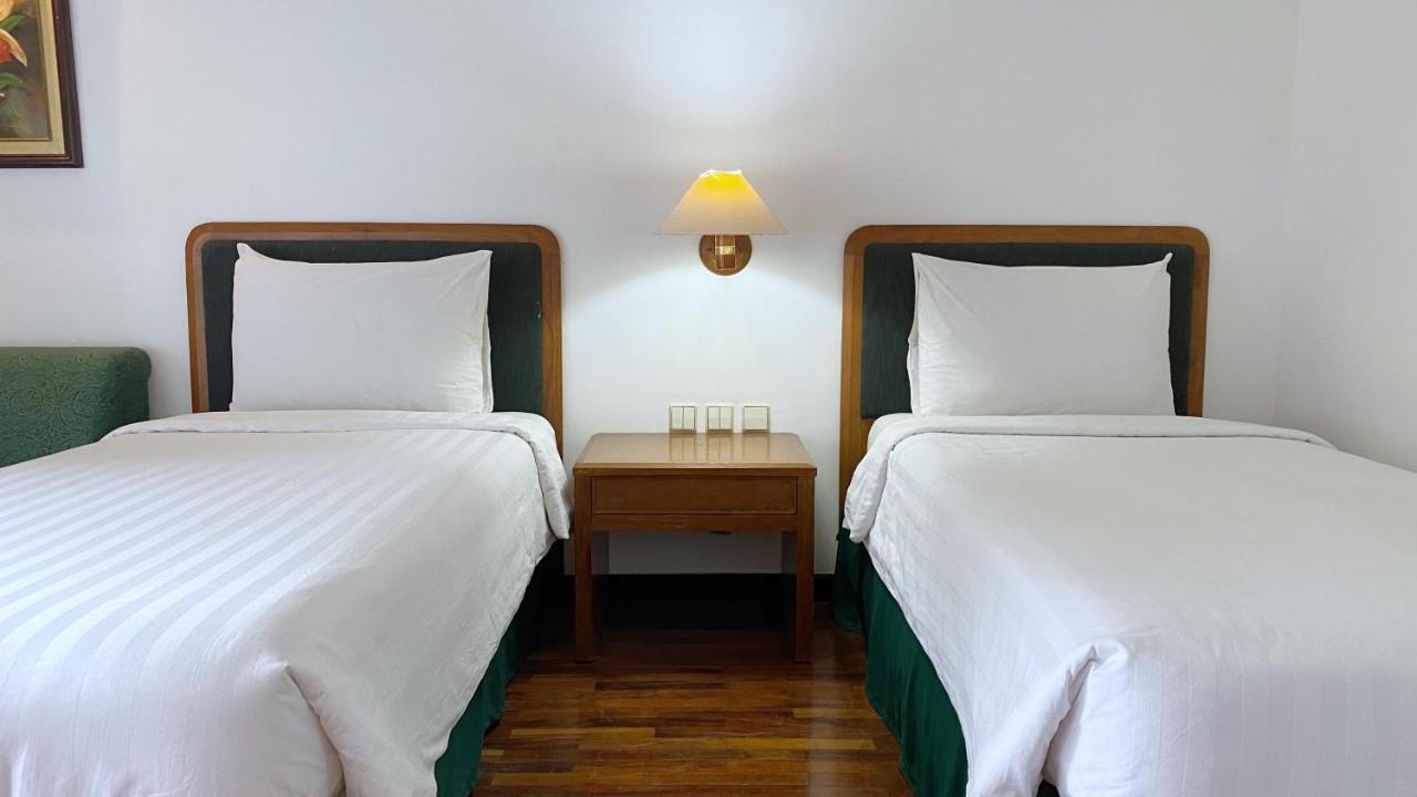 Grand Whiz Hotel Bromo Buitenkant foto
