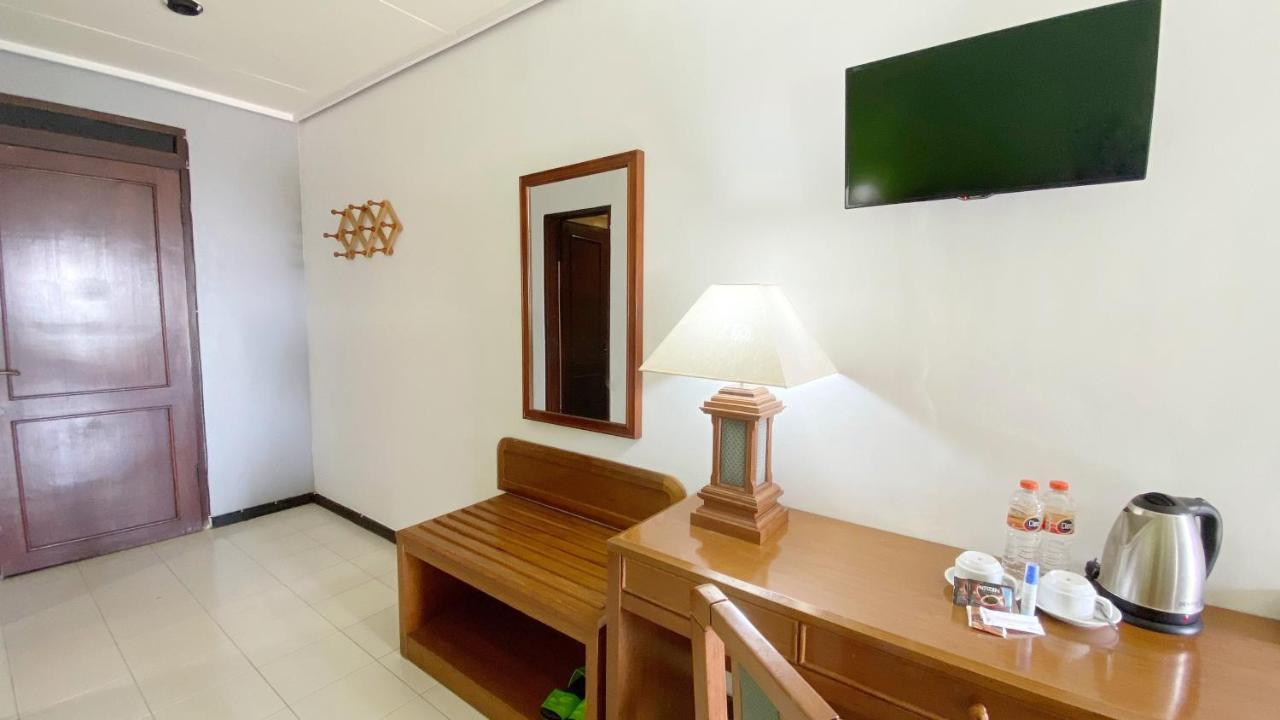 Grand Whiz Hotel Bromo Buitenkant foto