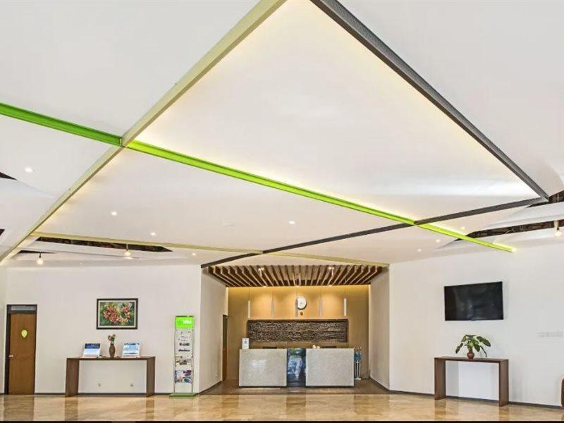Grand Whiz Hotel Bromo Buitenkant foto