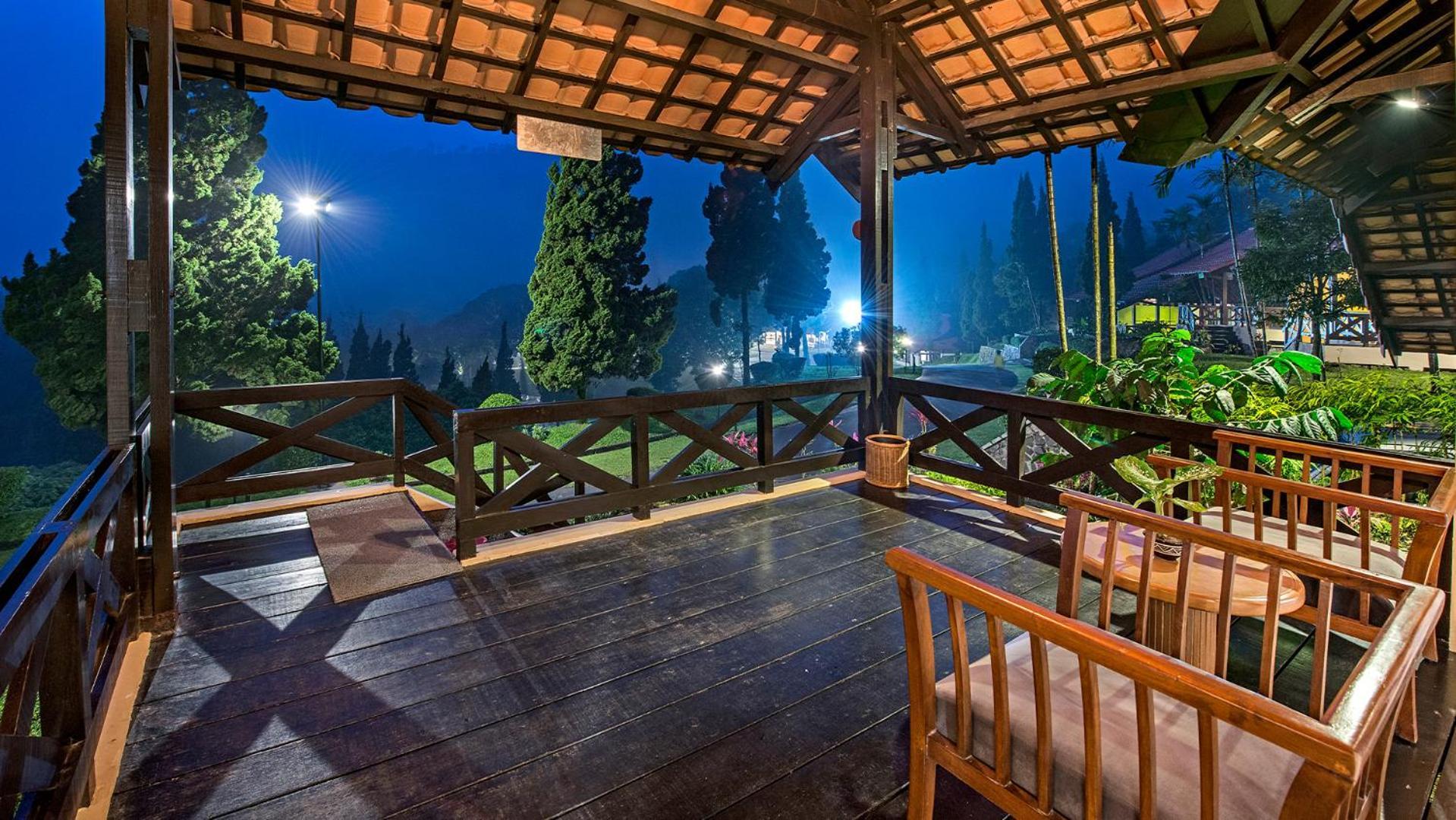 Grand Whiz Hotel Bromo Buitenkant foto