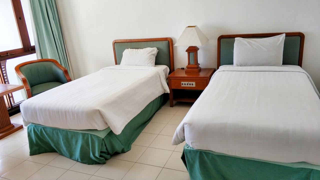 Grand Whiz Hotel Bromo Buitenkant foto