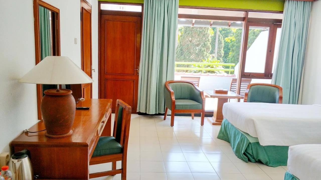 Grand Whiz Hotel Bromo Buitenkant foto
